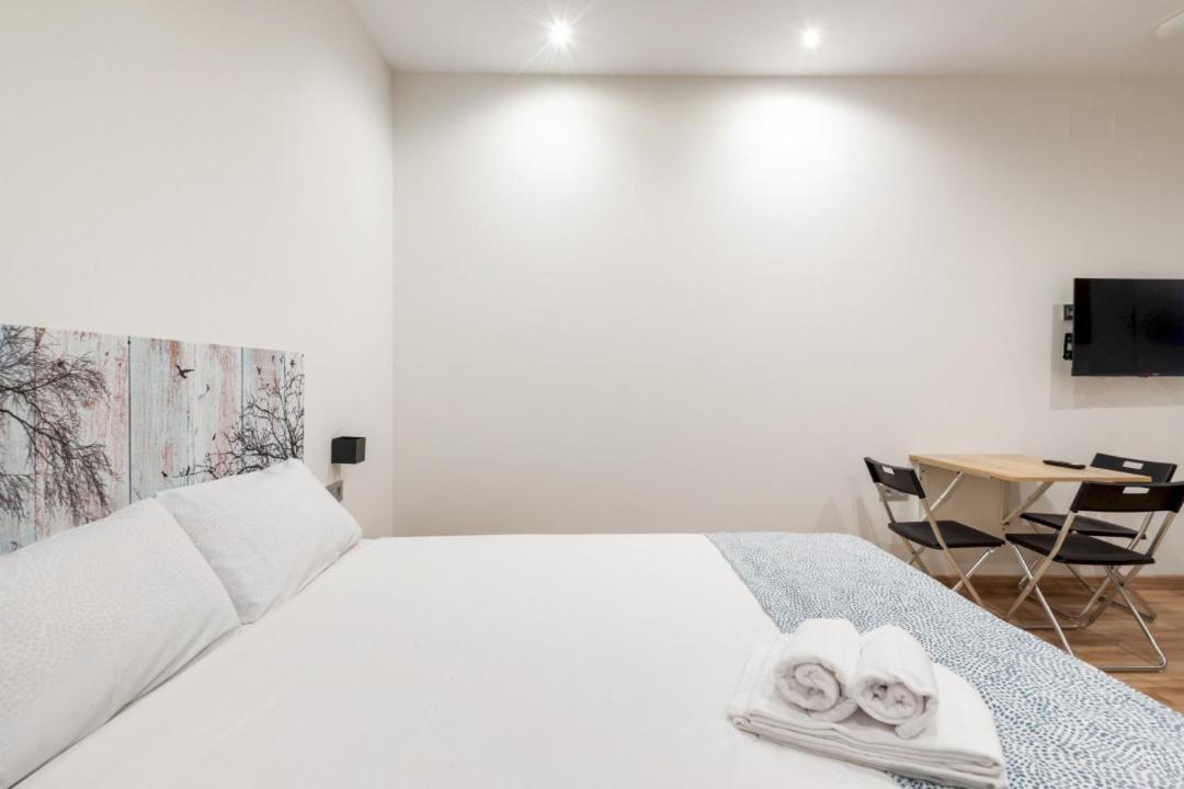 1 Bedroom 1 Bathroom Furnished - Justicia - Modern - Mintystay Μαδρίτη Εξωτερικό φωτογραφία